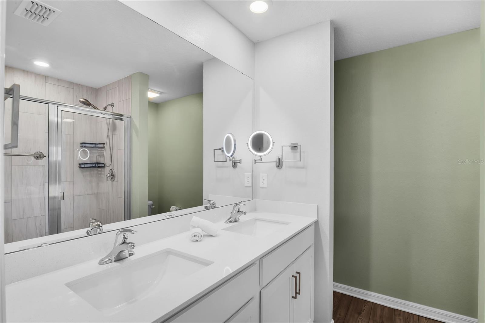 Listing photo id 21 for 12835 Del Lago Drive