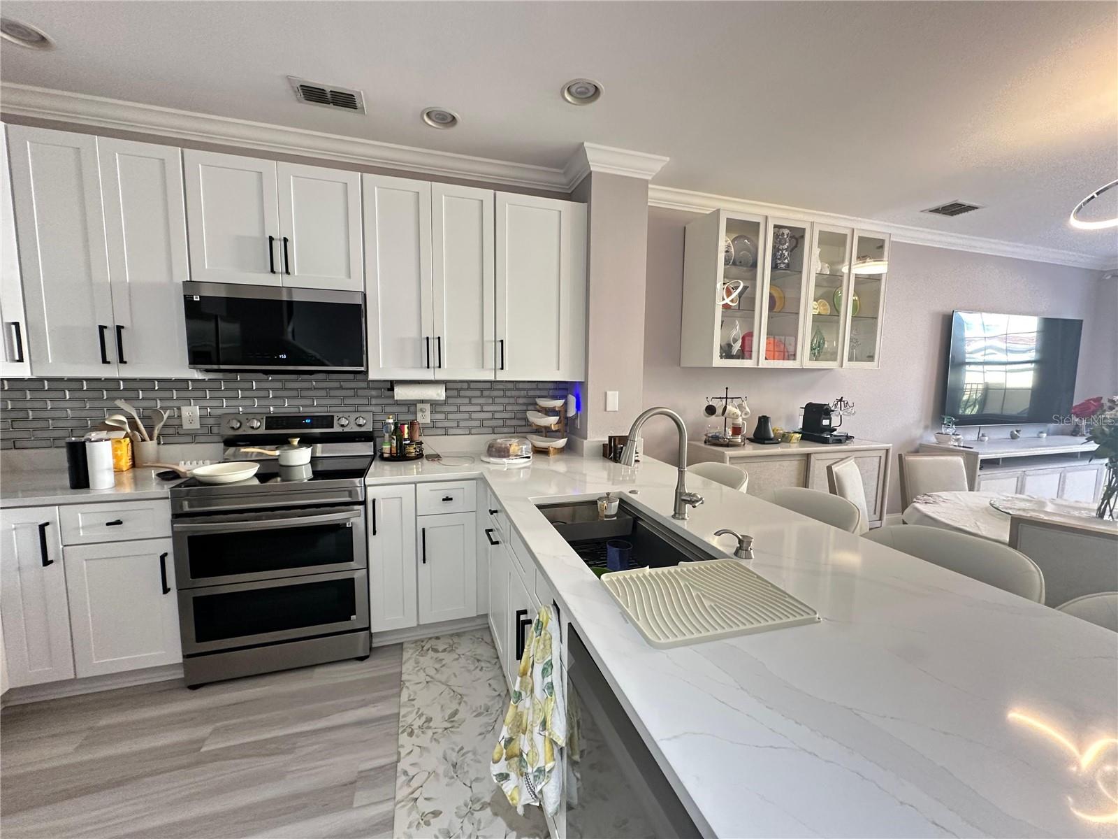 Image 4 of 100 For 3014 Bella Vista Drive