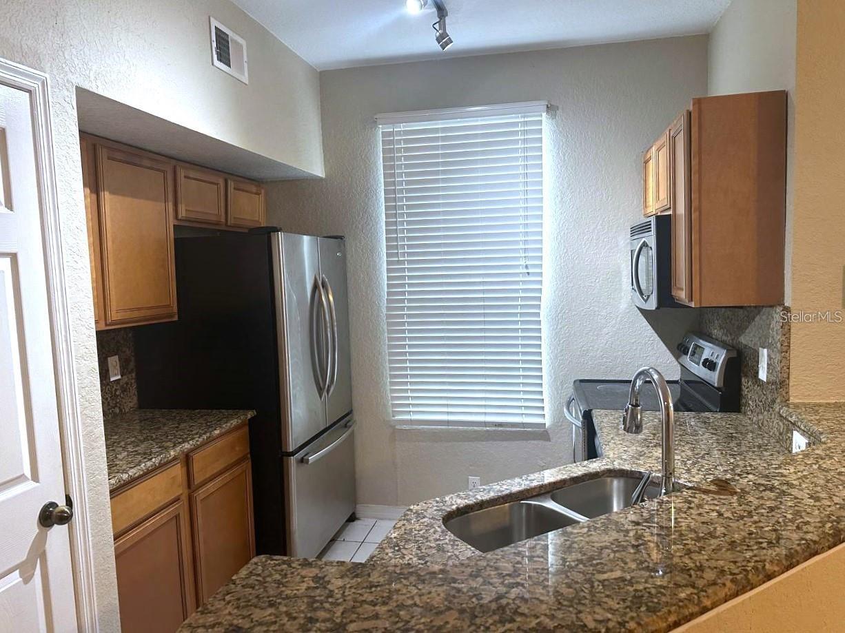 Image 4 of 11 For 6384 Raleigh Street 2201