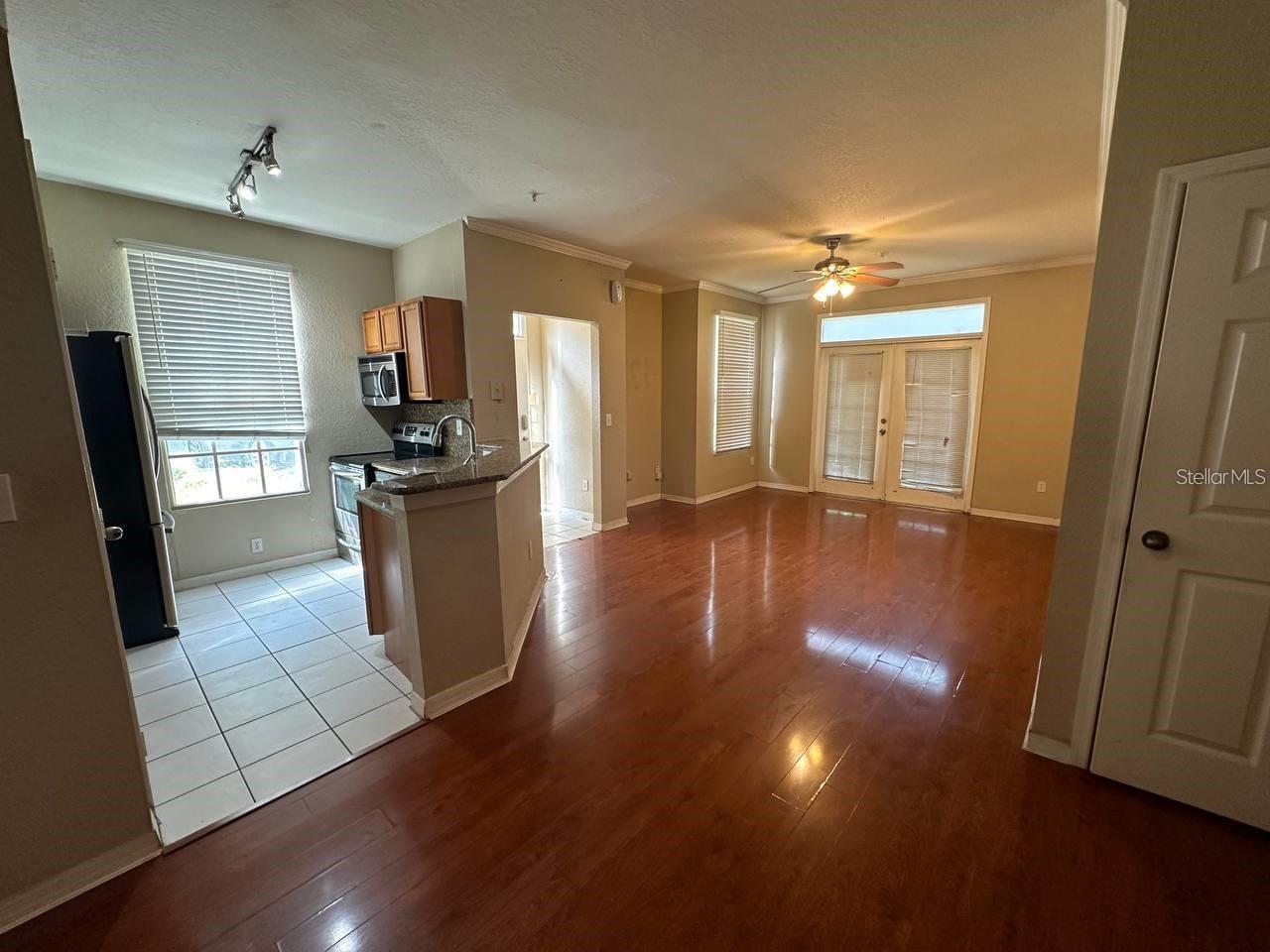Image 5 of 11 For 6384 Raleigh Street 2201