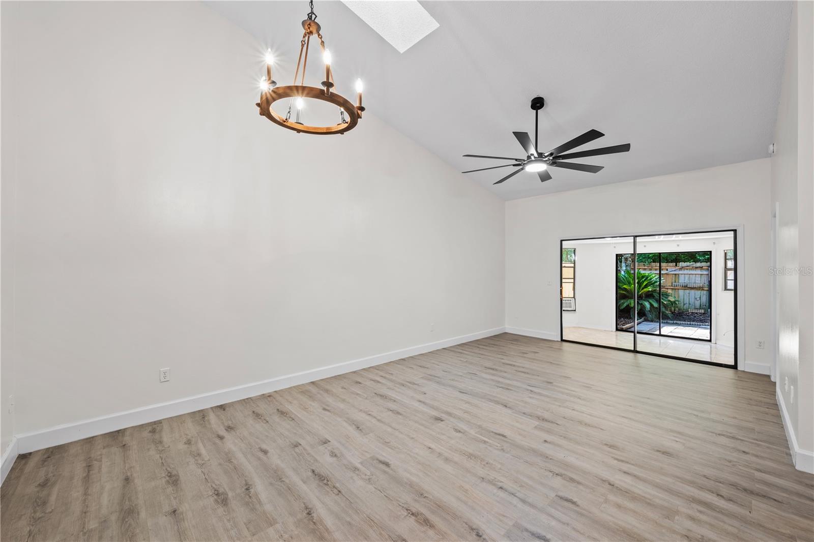 Image 3 of 25 For 216 Egret Ct.