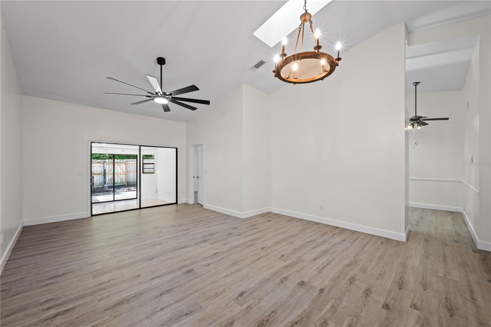 Image 4 of 25 For 216 Egret Ct.
