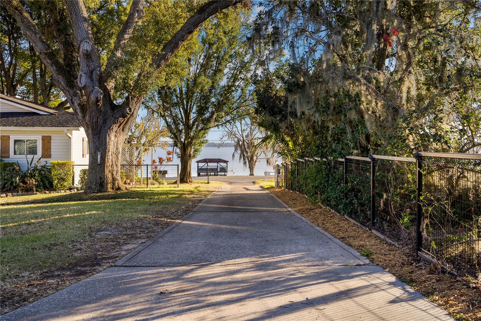 Image 48 of 58 For 11349 Lake Minneola Shores
