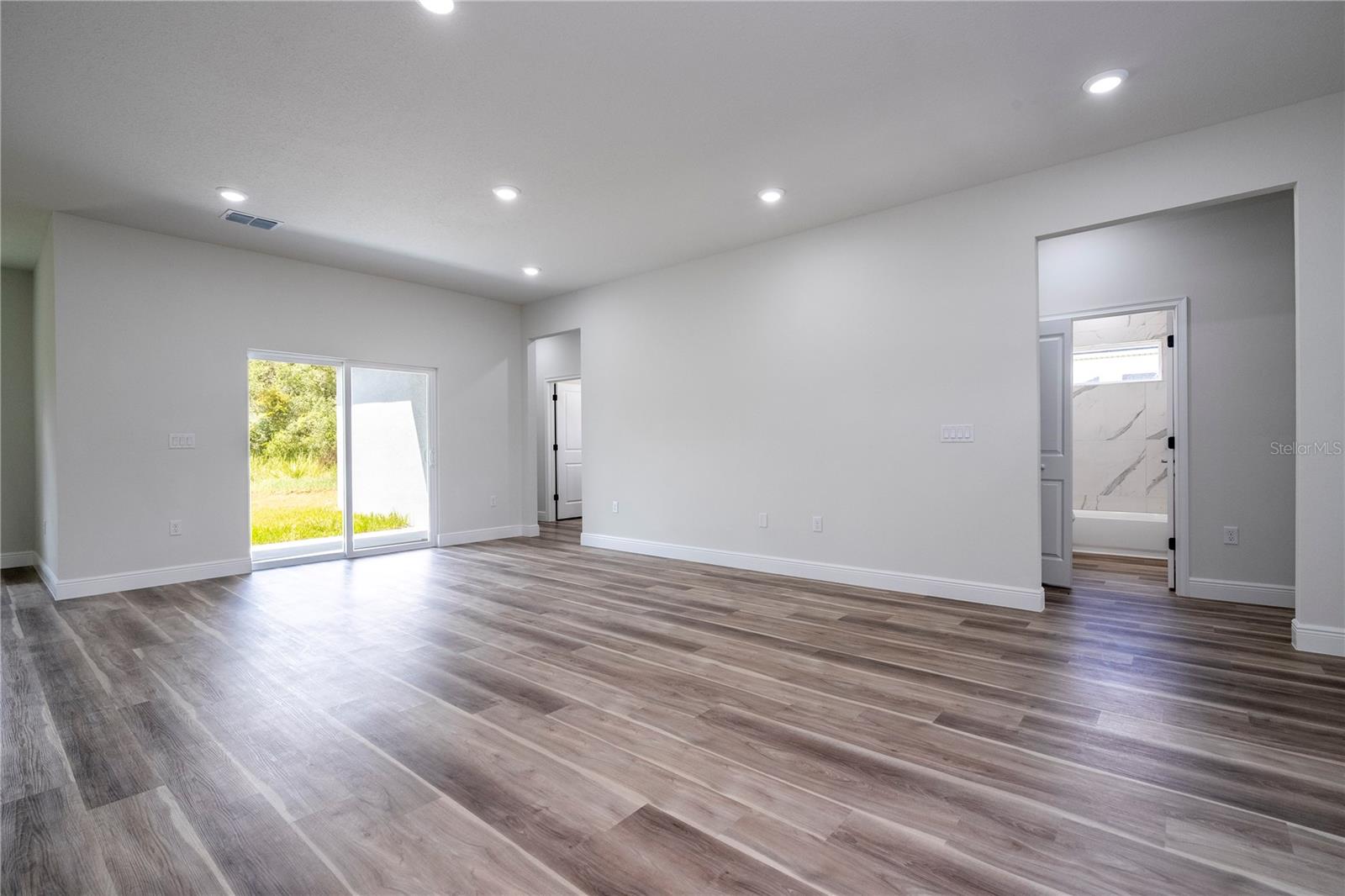 Image 22 of 87 For 3970 157th Place Road