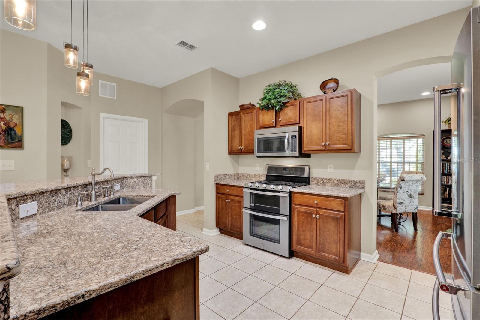 Image 11 of 46 For 109 Apremont Court