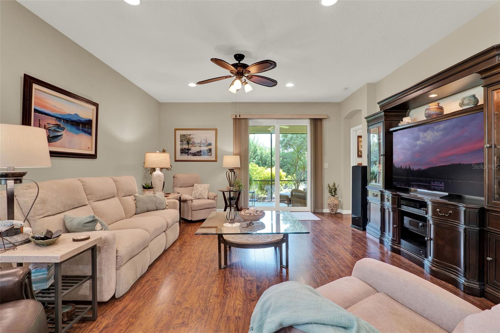 Image 13 of 46 For 109 Apremont Court