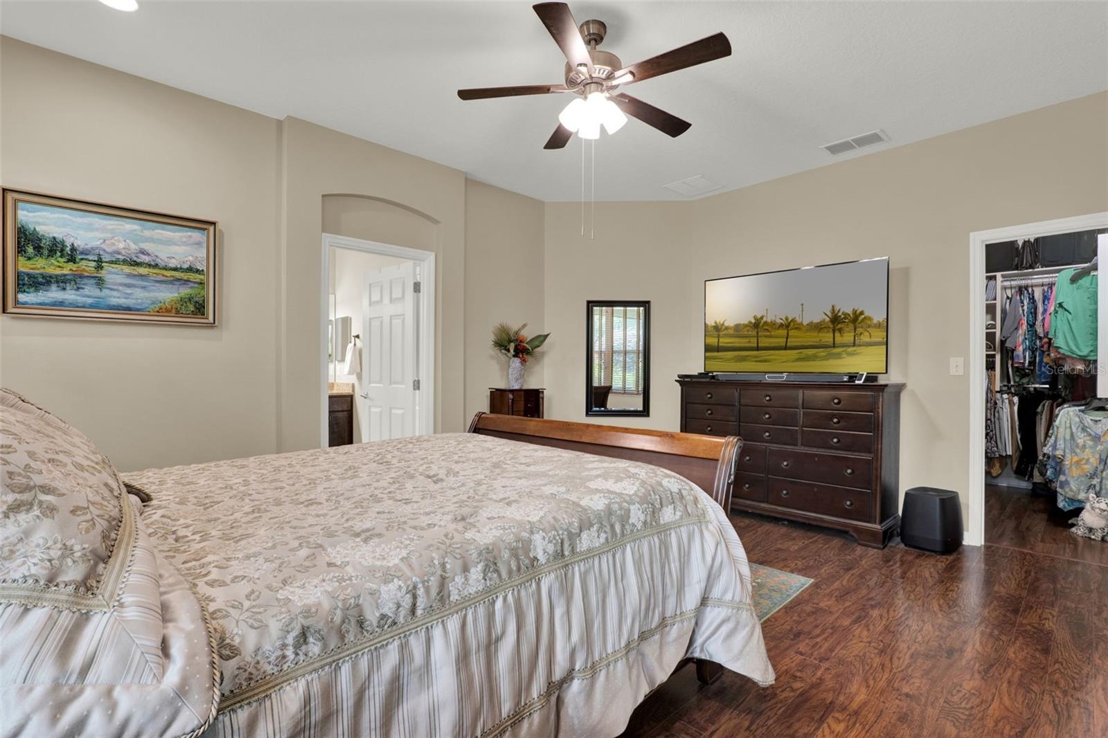 Image 18 of 46 For 109 Apremont Court