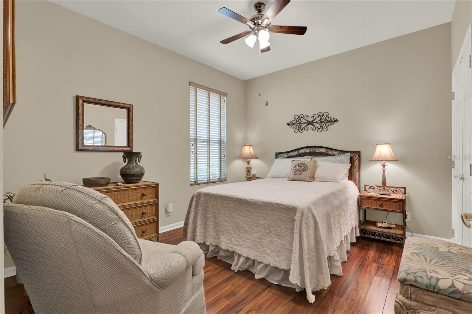 Image 23 of 46 For 109 Apremont Court