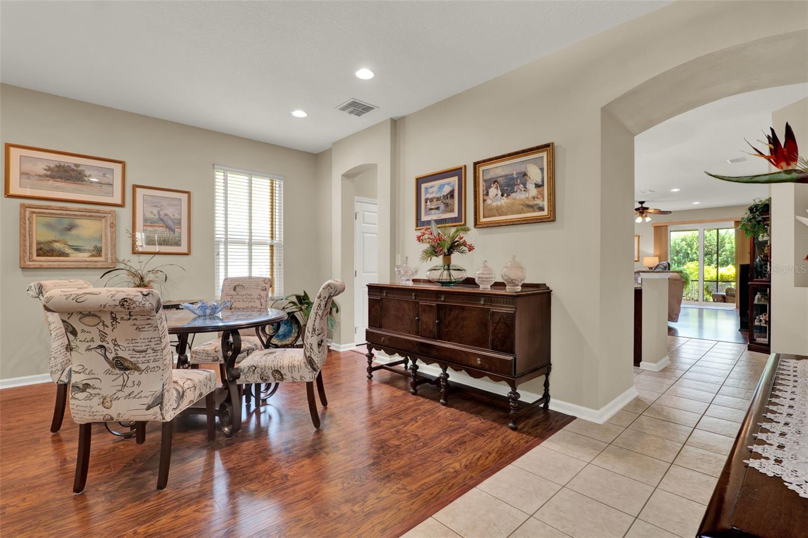 Image 4 of 46 For 109 Apremont Court