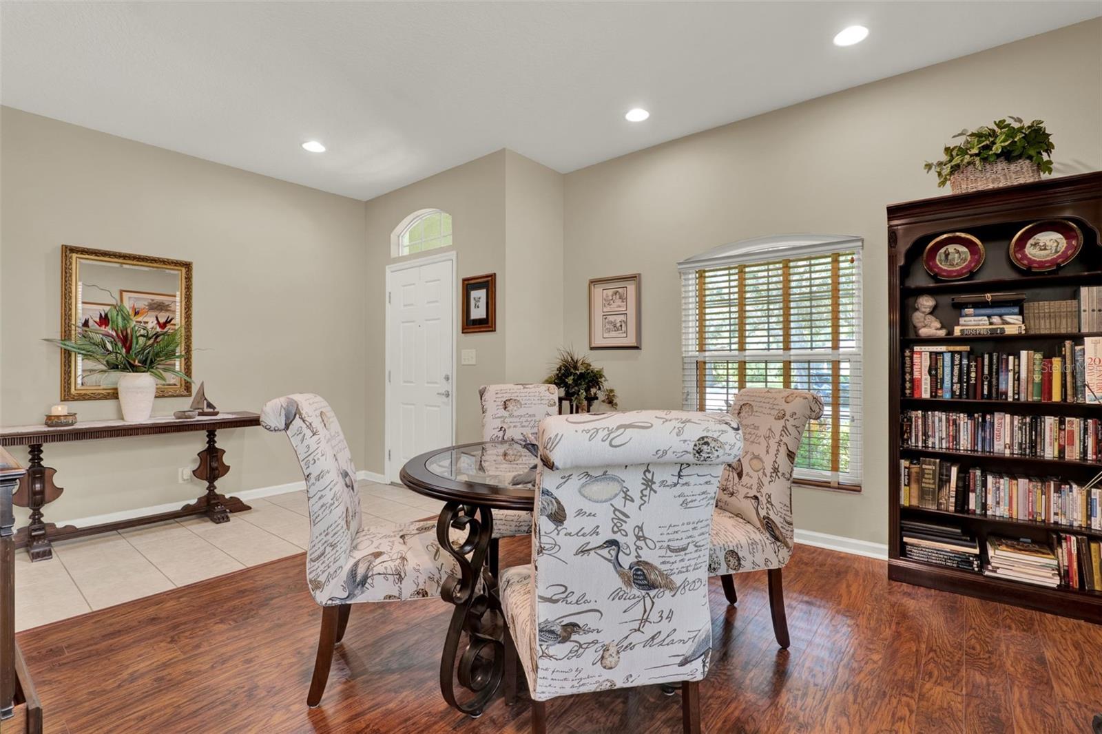 Image 5 of 46 For 109 Apremont Court
