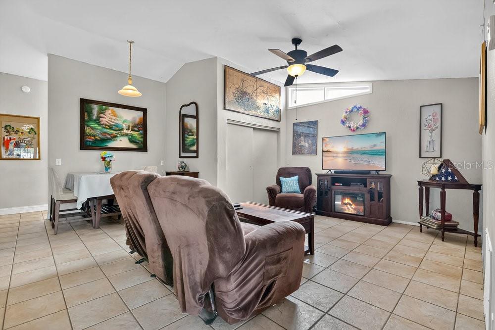 Image 5 of 28 For 3113 Carthage Court