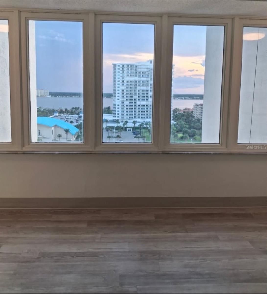 Image 5 of 22 For 2987 Atlantic Avenue 1105
