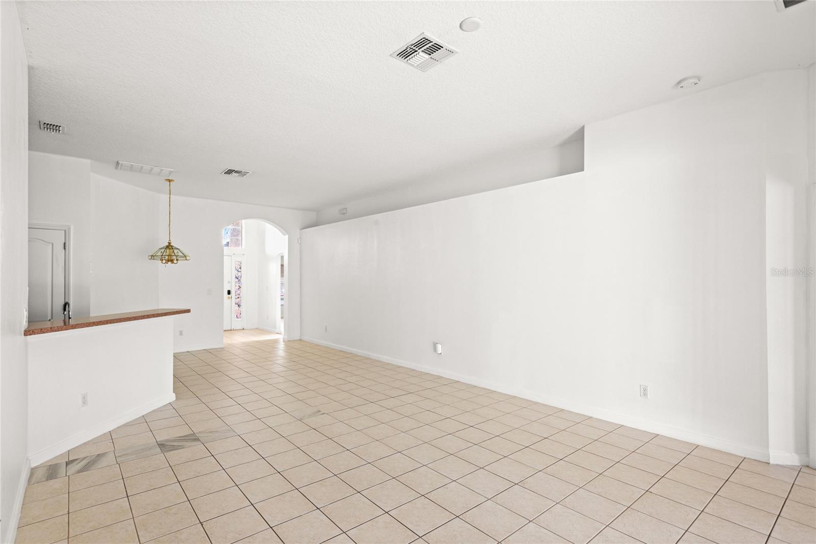 Image 13 of 35 For 15451 Markham Drive
