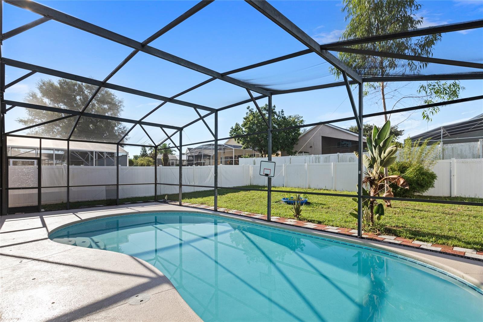 Image 31 of 35 For 15451 Markham Drive