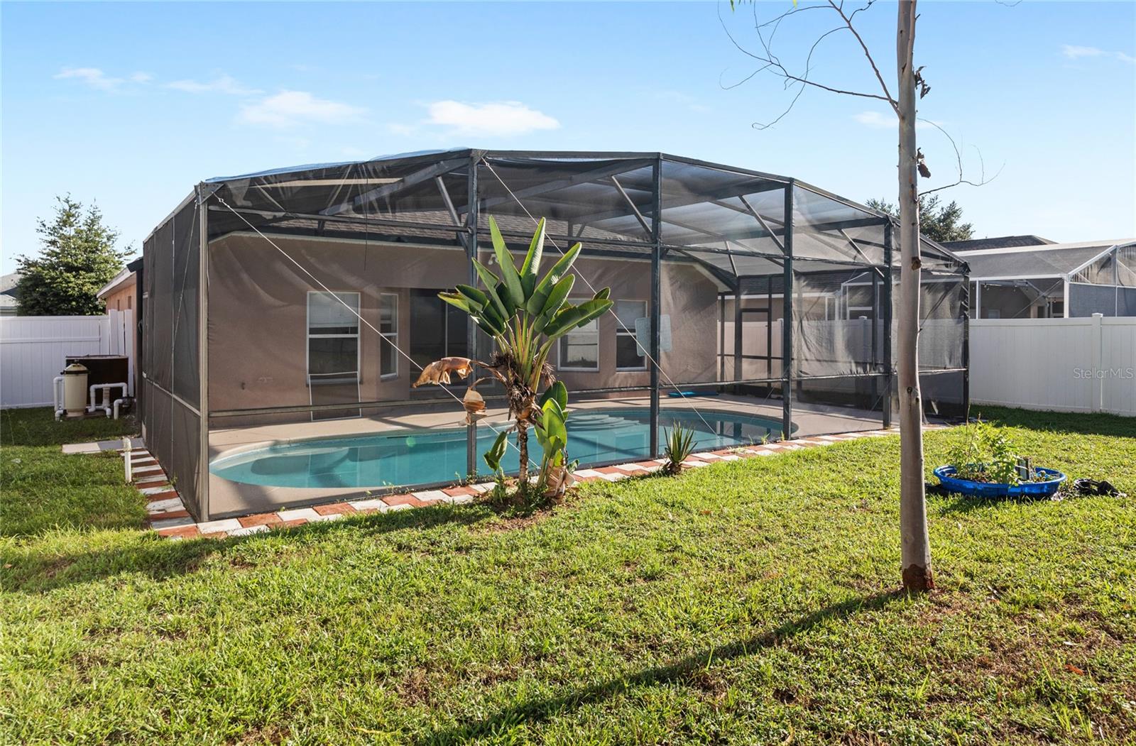 Image 32 of 35 For 15451 Markham Drive