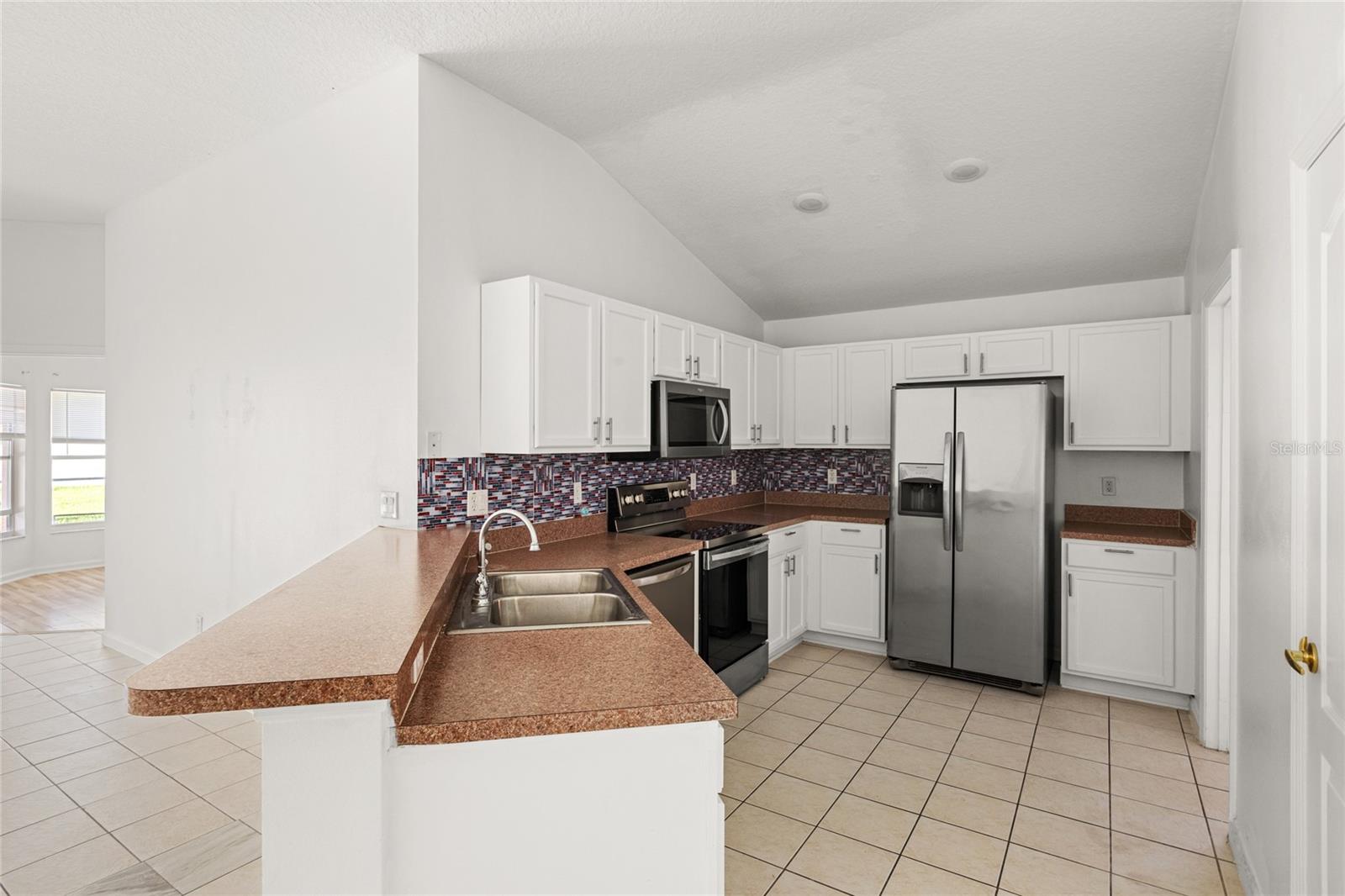 Image 9 of 35 For 15451 Markham Drive