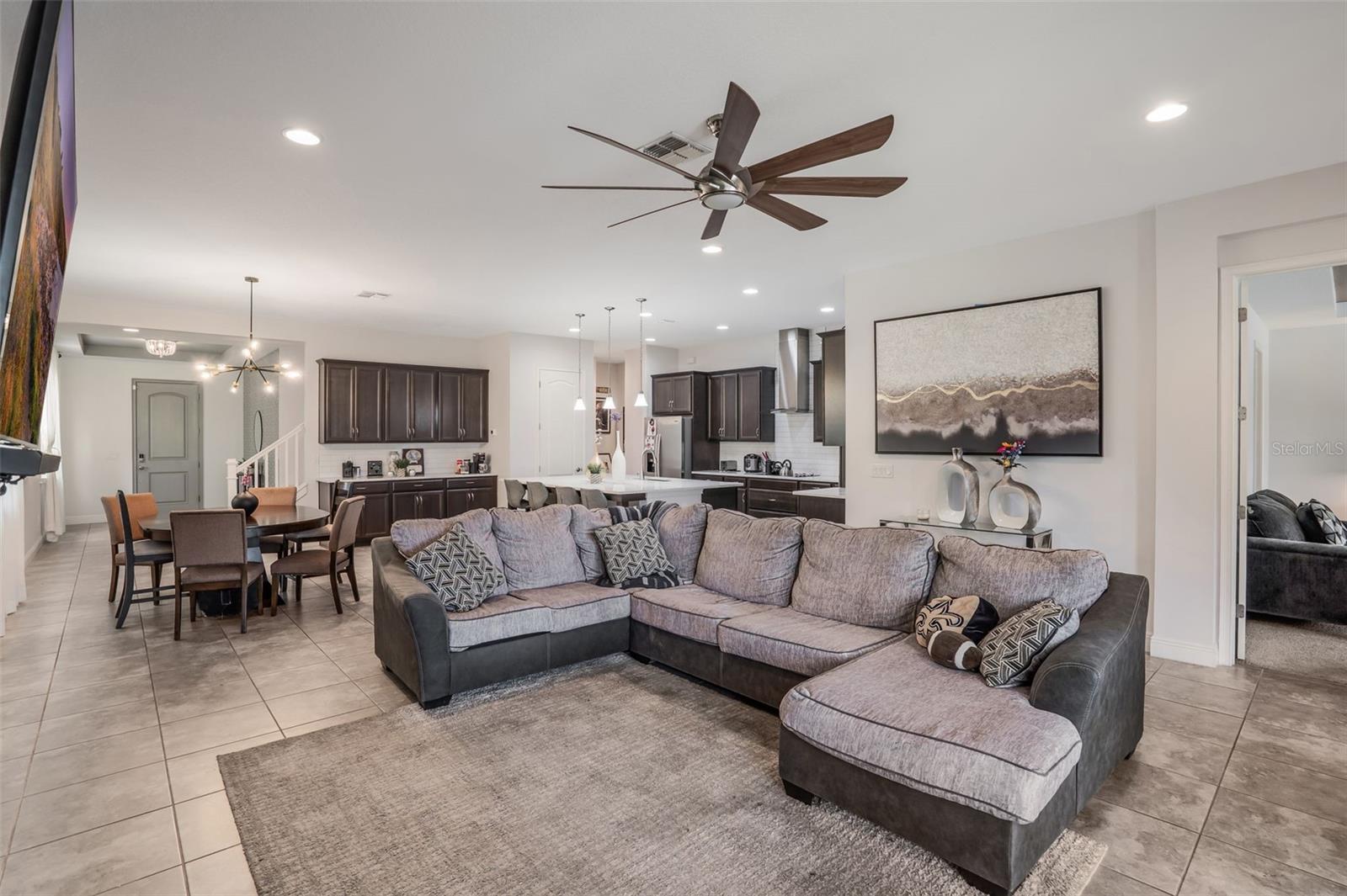 Image 13 of 66 For 13109 Stanthorne Avenue