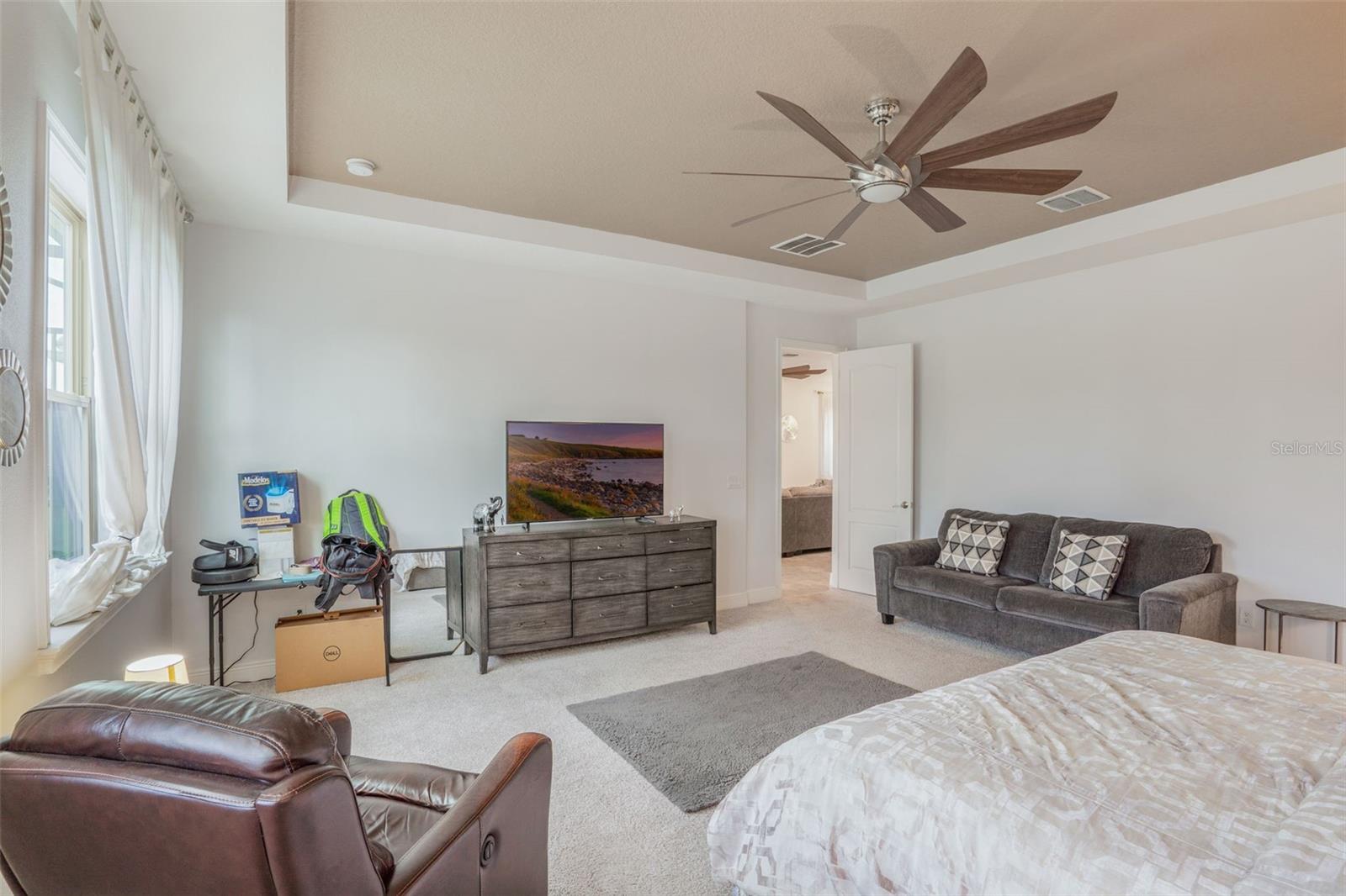 Image 28 of 66 For 13109 Stanthorne Avenue