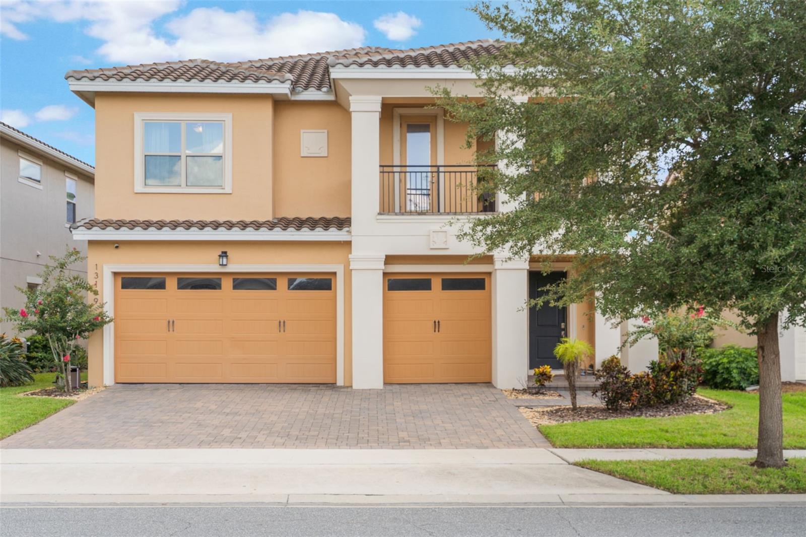 Image 3 of 66 For 13109 Stanthorne Avenue