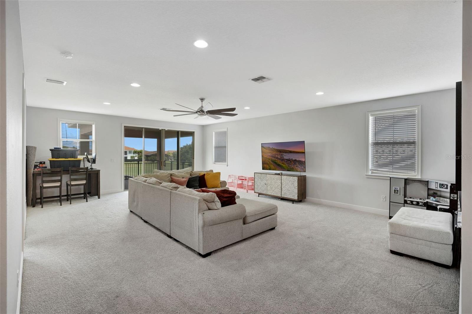Image 36 of 66 For 13109 Stanthorne Avenue