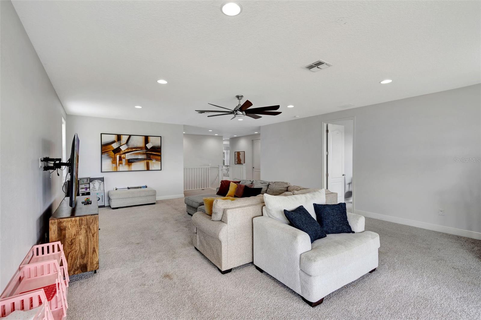Image 38 of 66 For 13109 Stanthorne Avenue