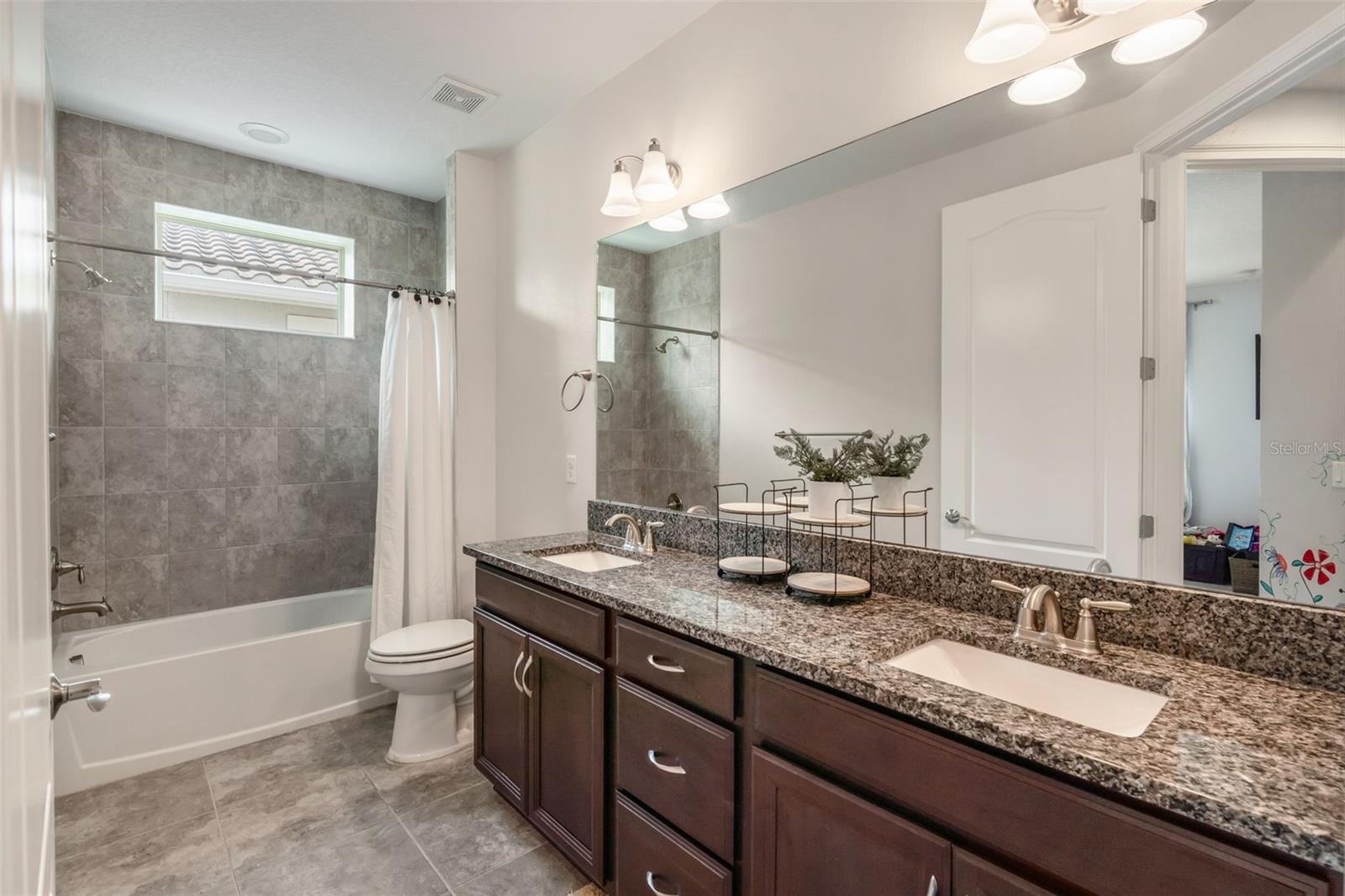 Image 50 of 66 For 13109 Stanthorne Avenue