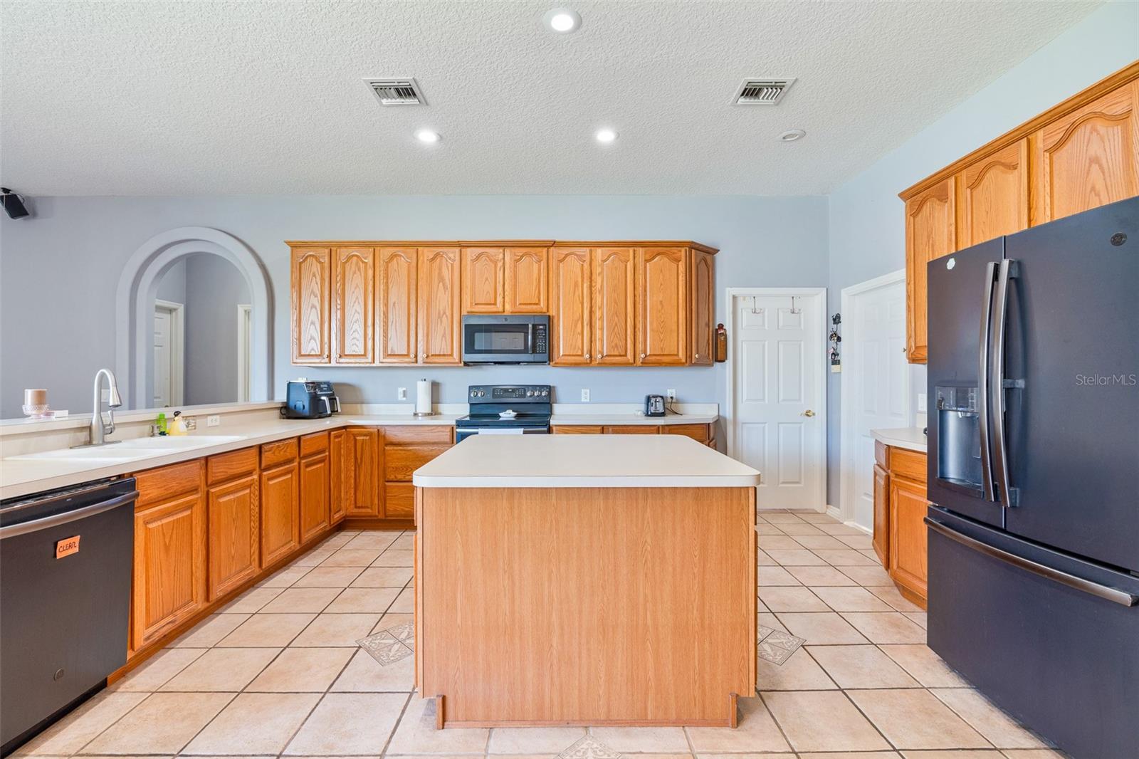 Image 11 of 39 For 1085 Chase Drive