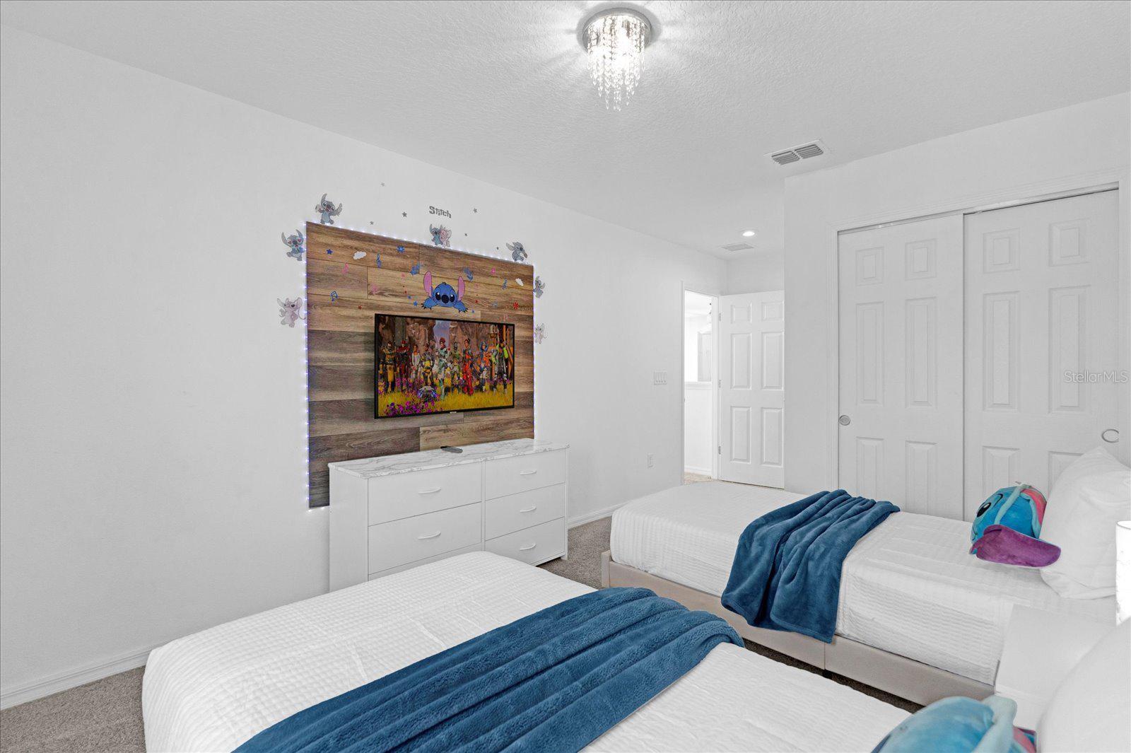 Image 18 of 29 For 8974 Amelia Downs Trail