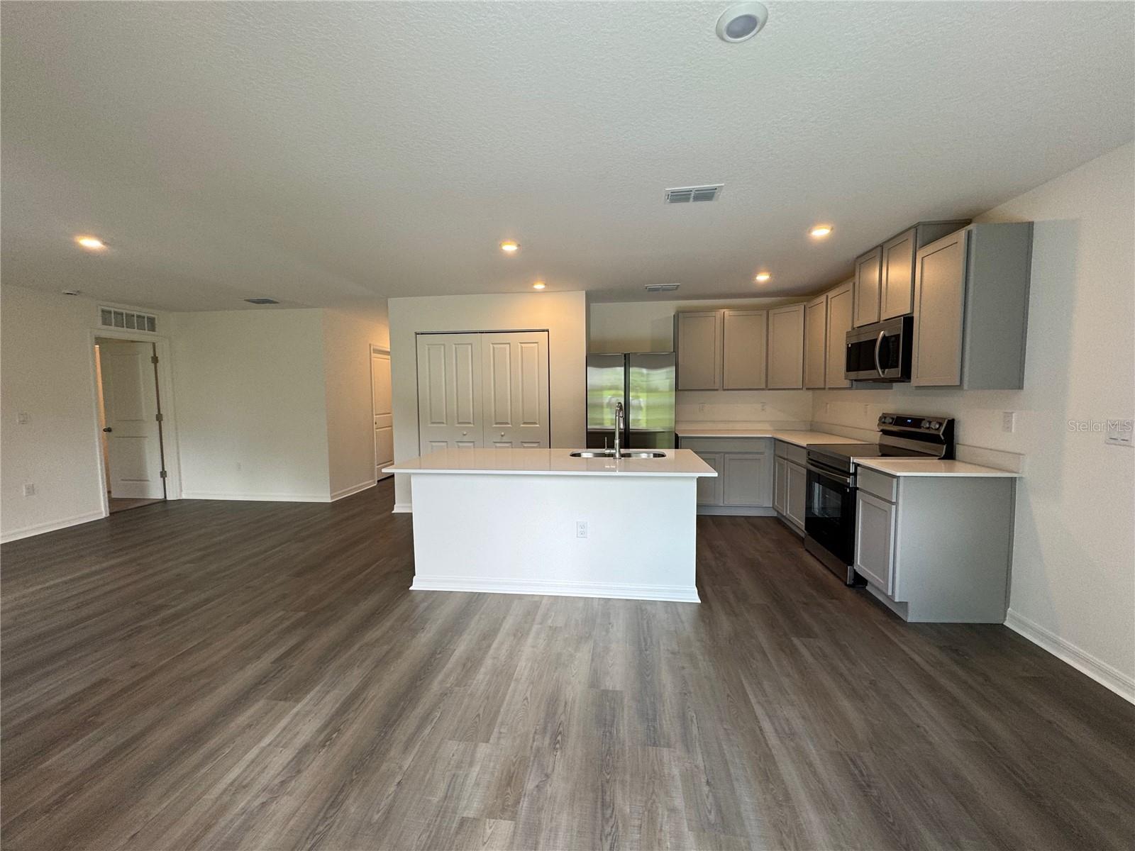 Image 3 of 24 For 6535 Gentry Street