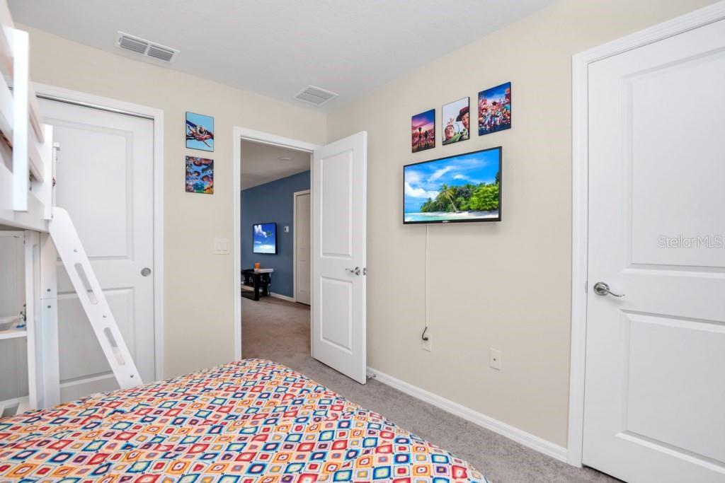 Image 36 of 71 For 1320 Lava Tree Dr