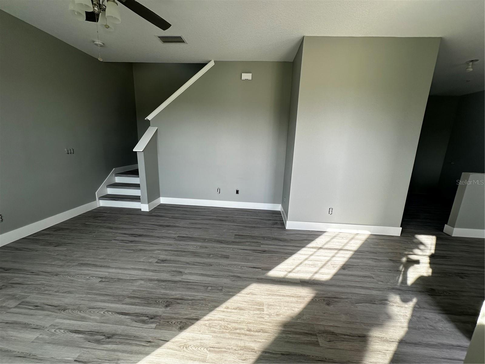 Image 6 of 14 For 5209 Creekside Park Avenue