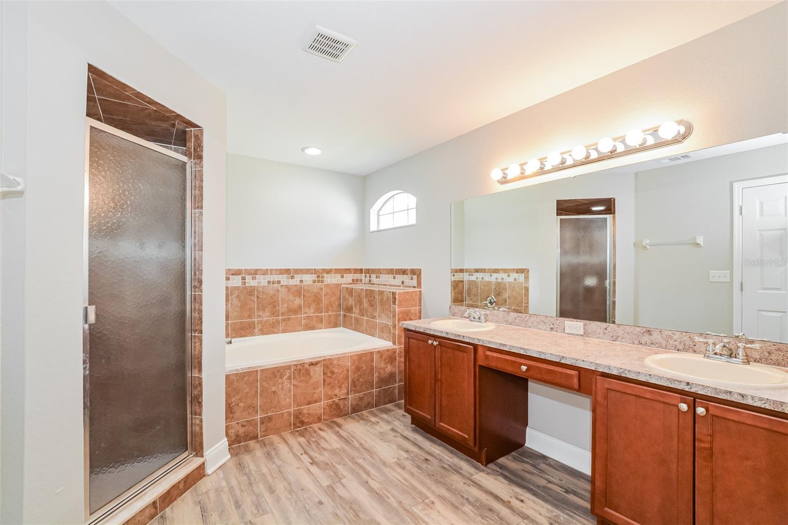 Image 12 of 21 For 1031 Normandy Heights Circle