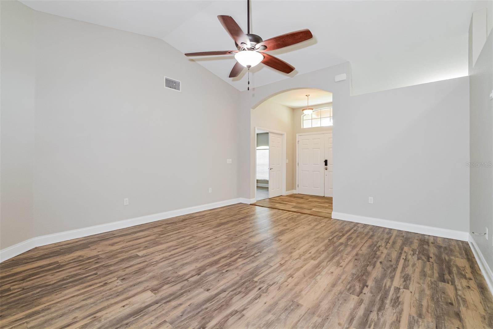 Image 4 of 21 For 1031 Normandy Heights Circle