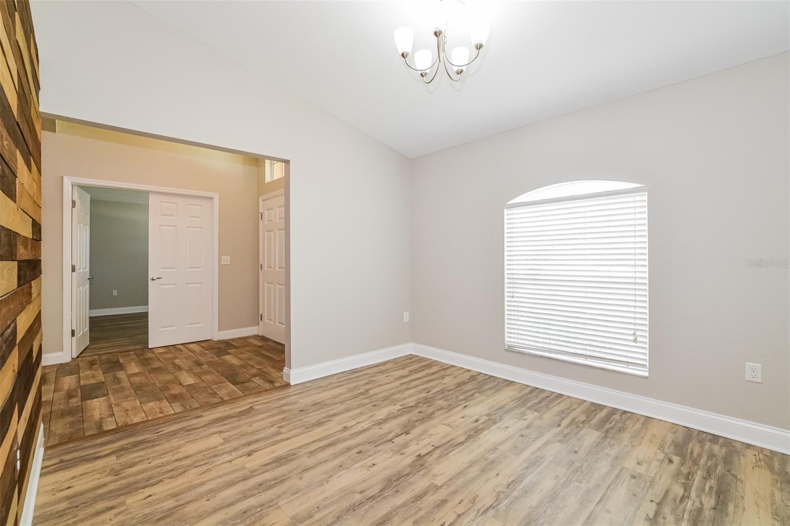 Image 8 of 21 For 1031 Normandy Heights Circle
