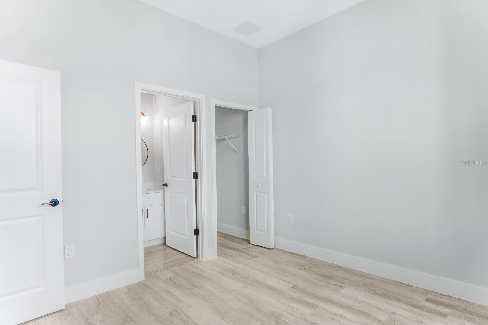 Image 17 of 22 For 15332 60th Circle