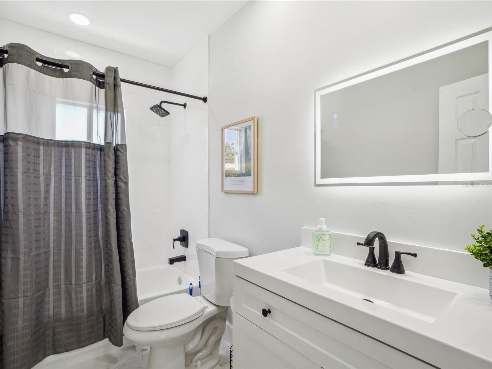 Image 10 of 41 For 1048 33rd Avenue