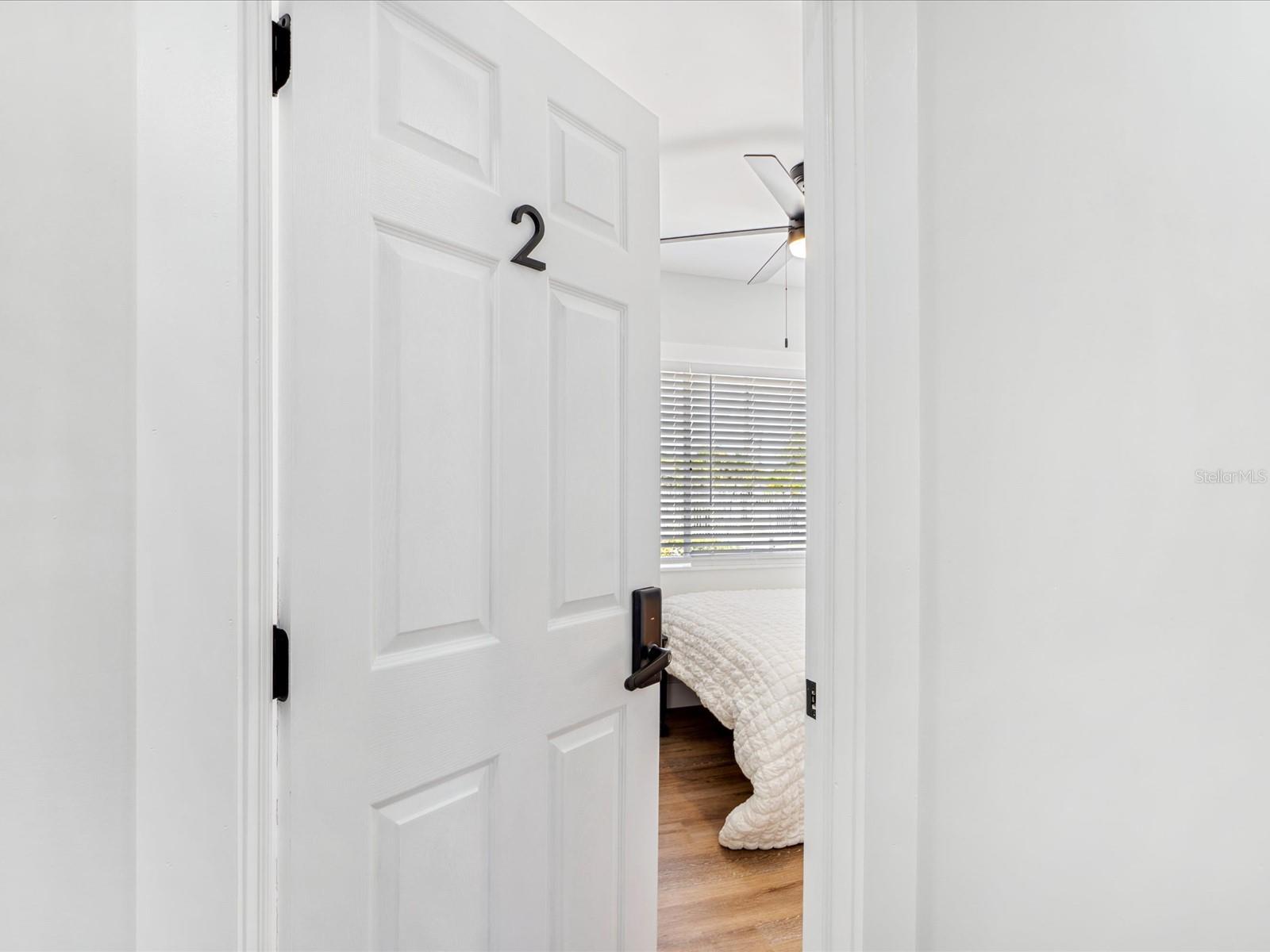 Image 11 of 41 For 1048 33rd Avenue