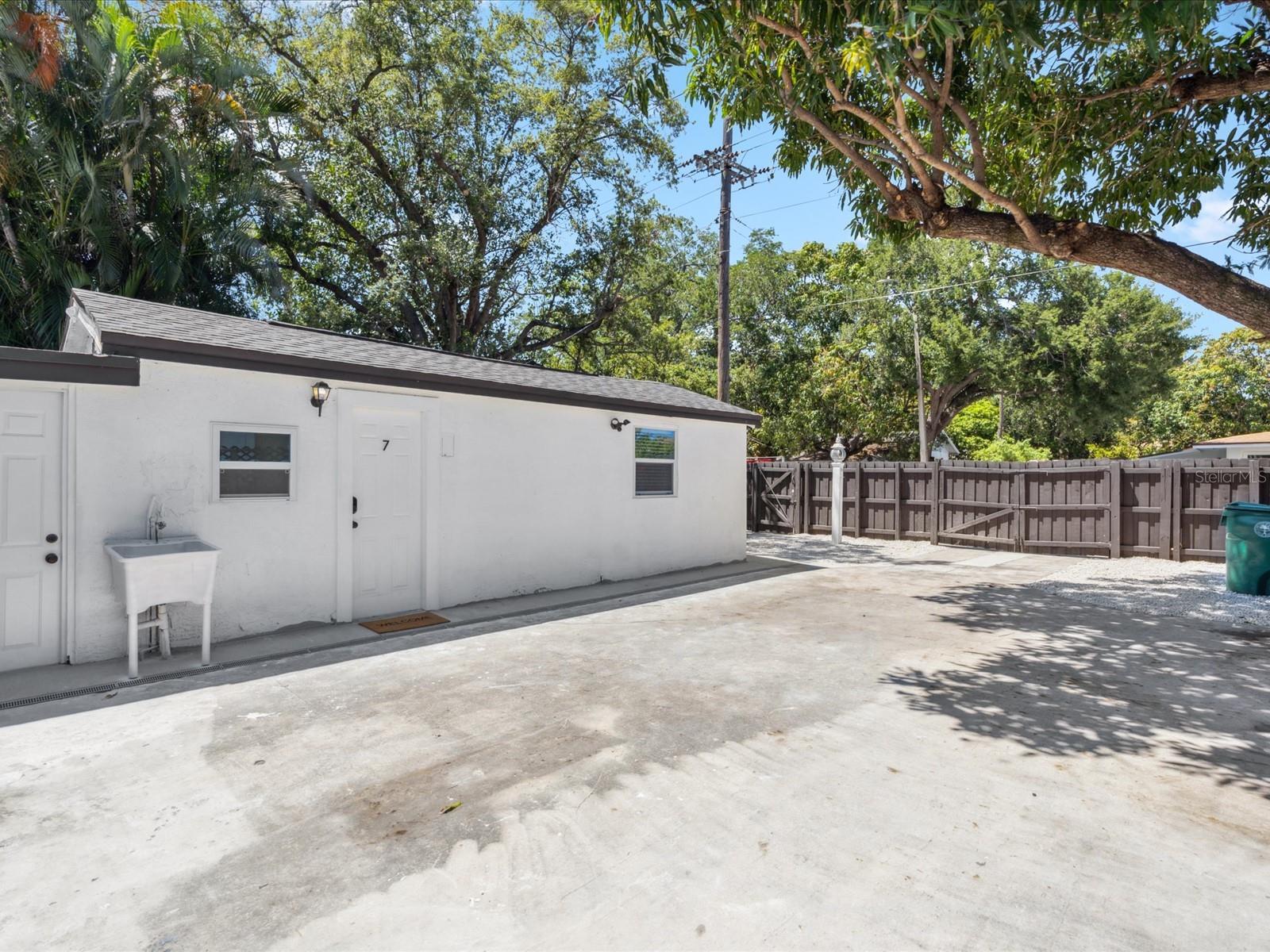 Image 4 of 41 For 1048 33rd Avenue