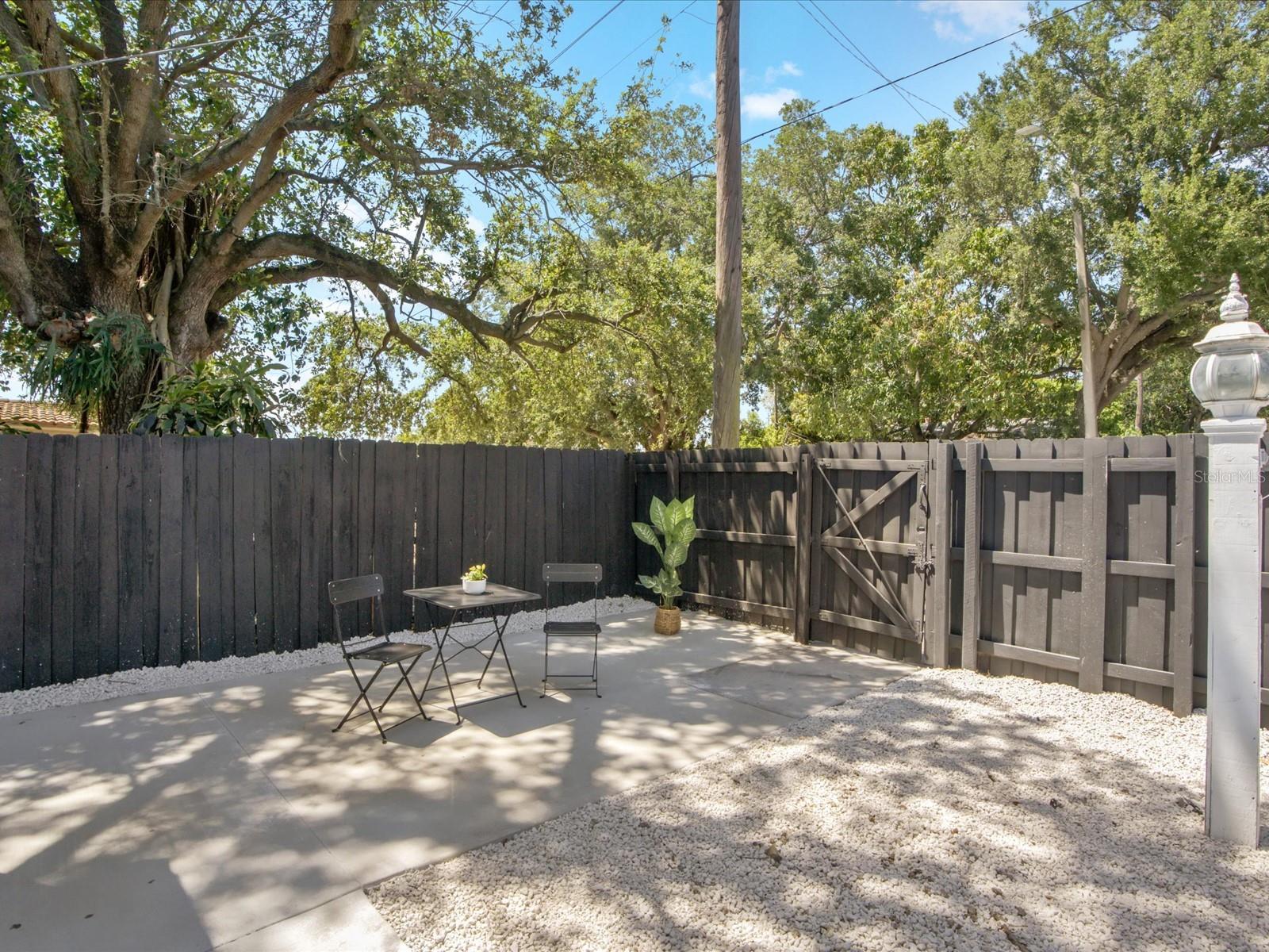 Image 5 of 41 For 1048 33rd Avenue