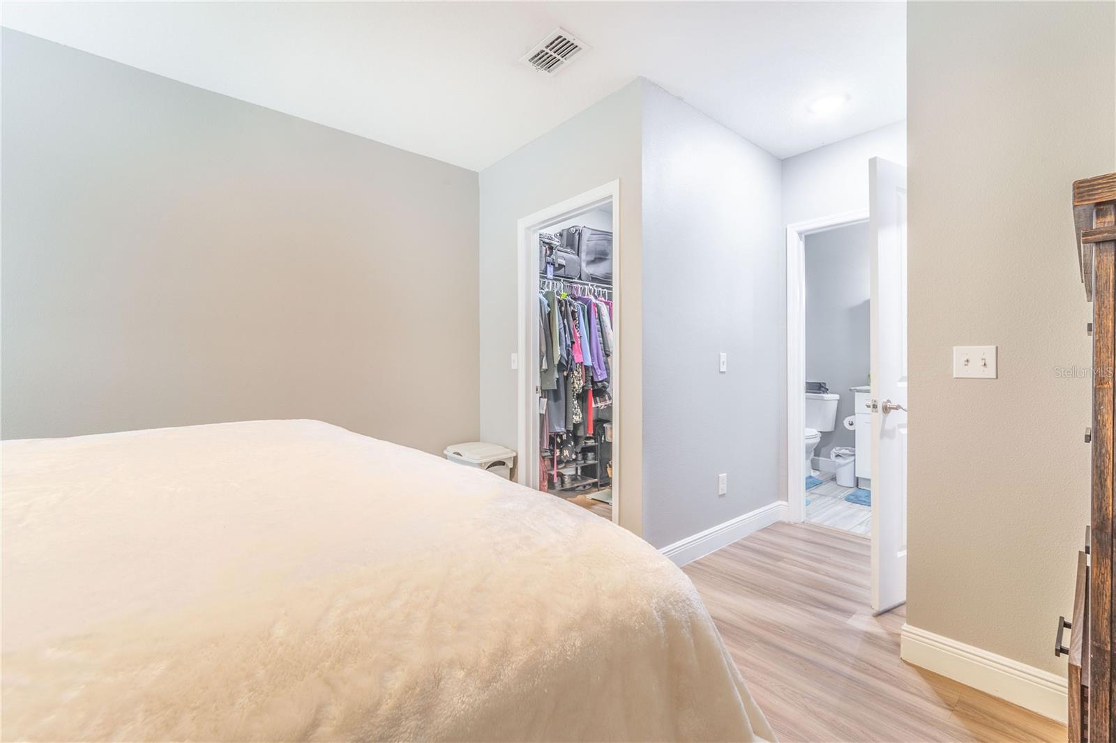 Image 13 of 23 For 733 Lucaya Drive A&b