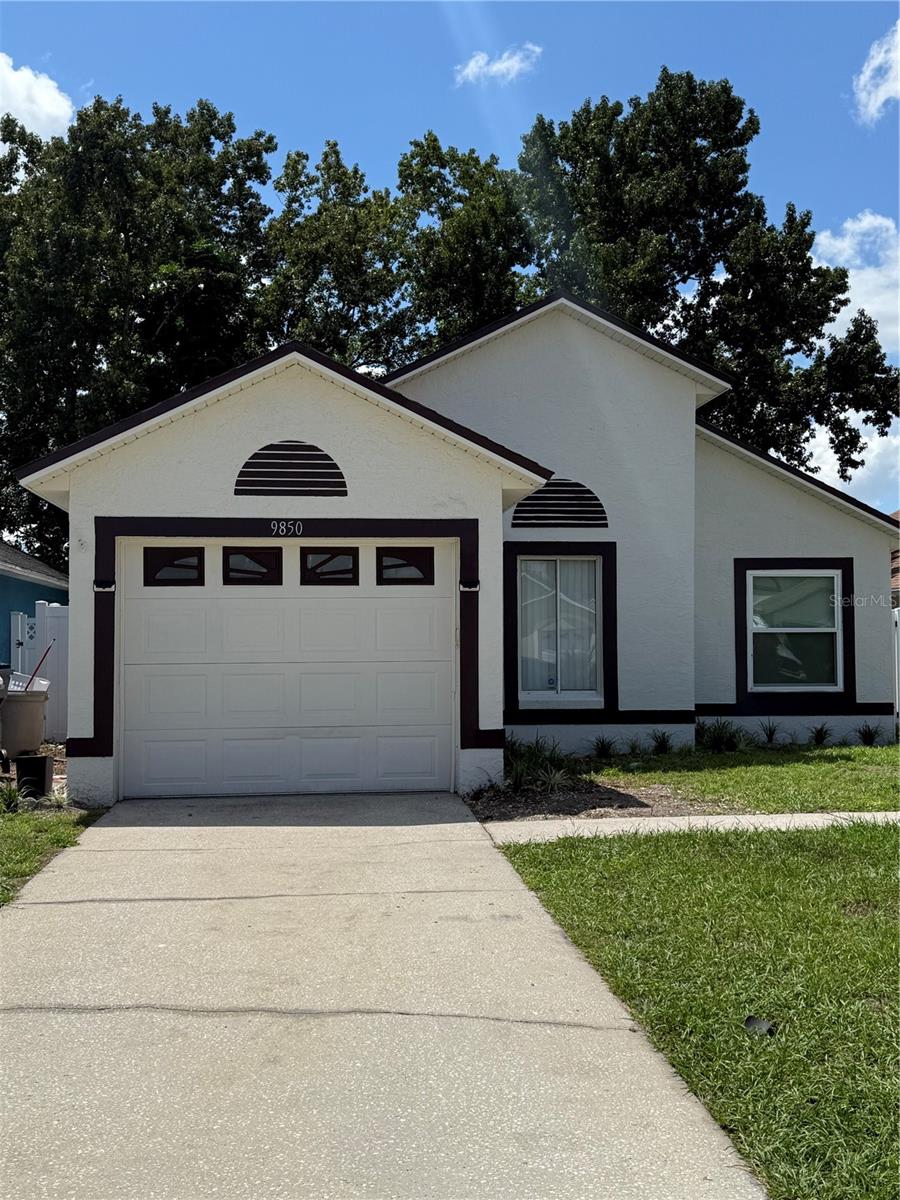 Image 2 of 33 For 9850 Flynt Circle