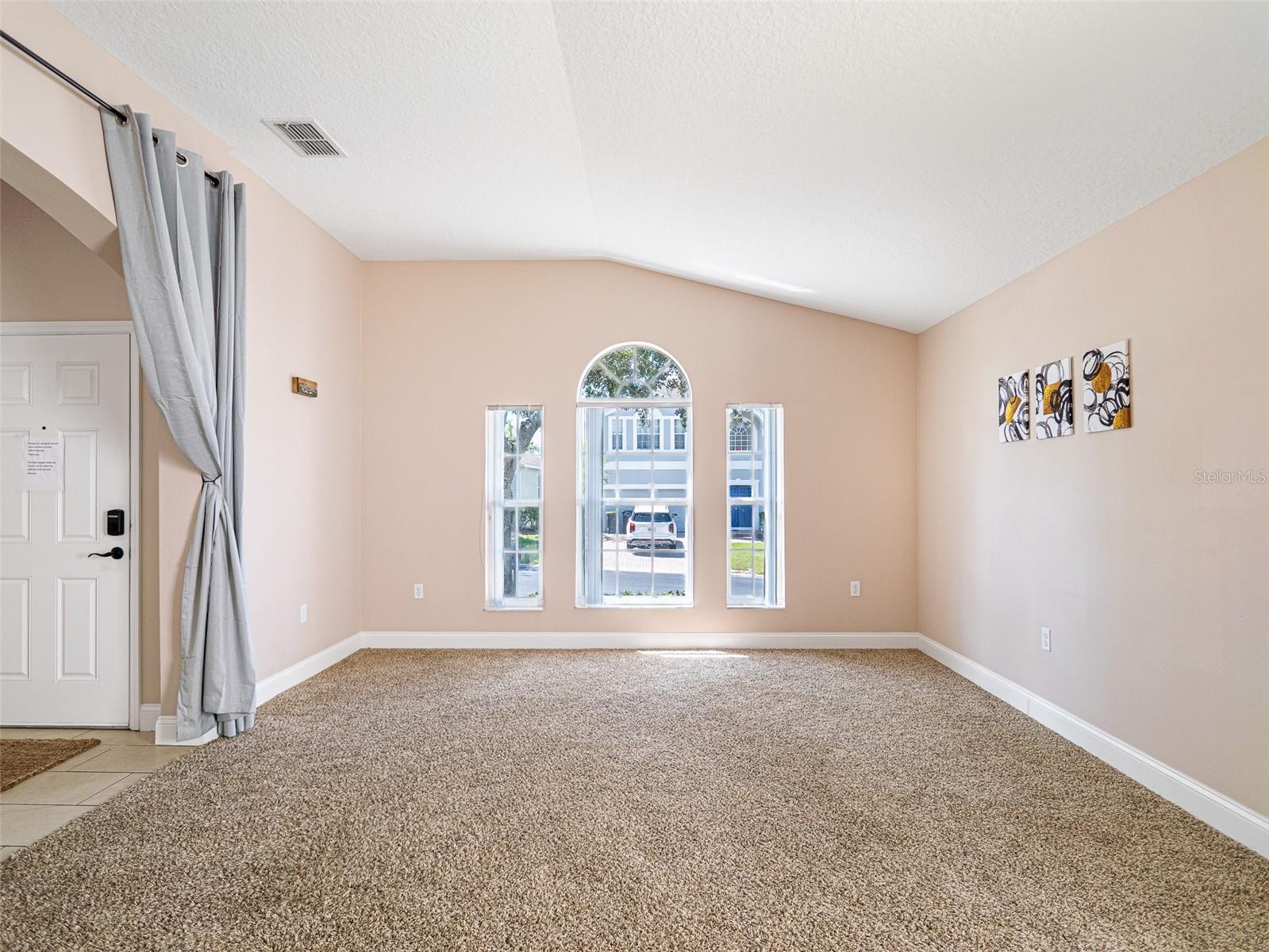 Image 18 of 49 For 124 Lancaster Drive