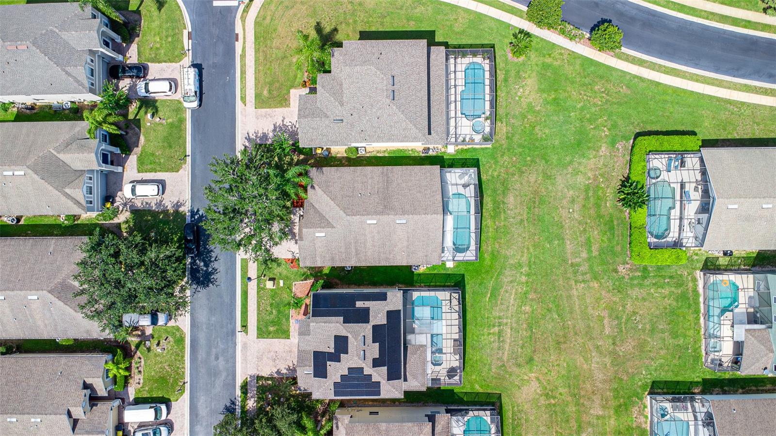 Image 4 of 49 For 124 Lancaster Drive