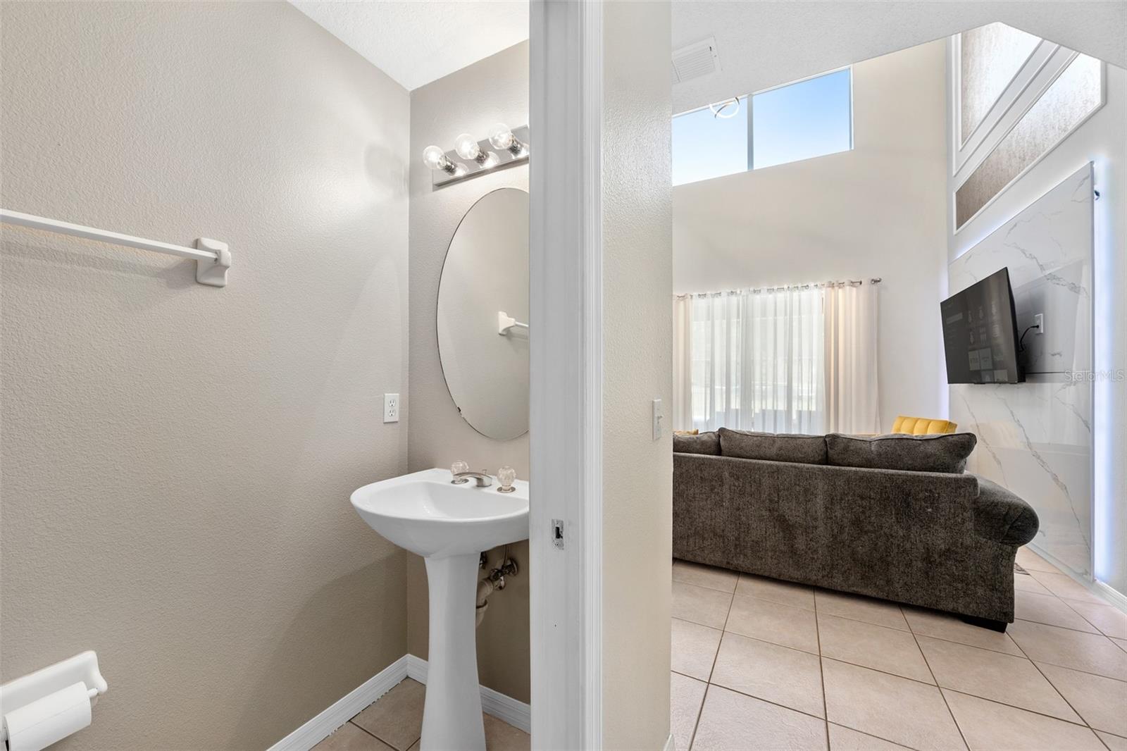 Image 18 of 40 For 8488 Oasis Key Cove