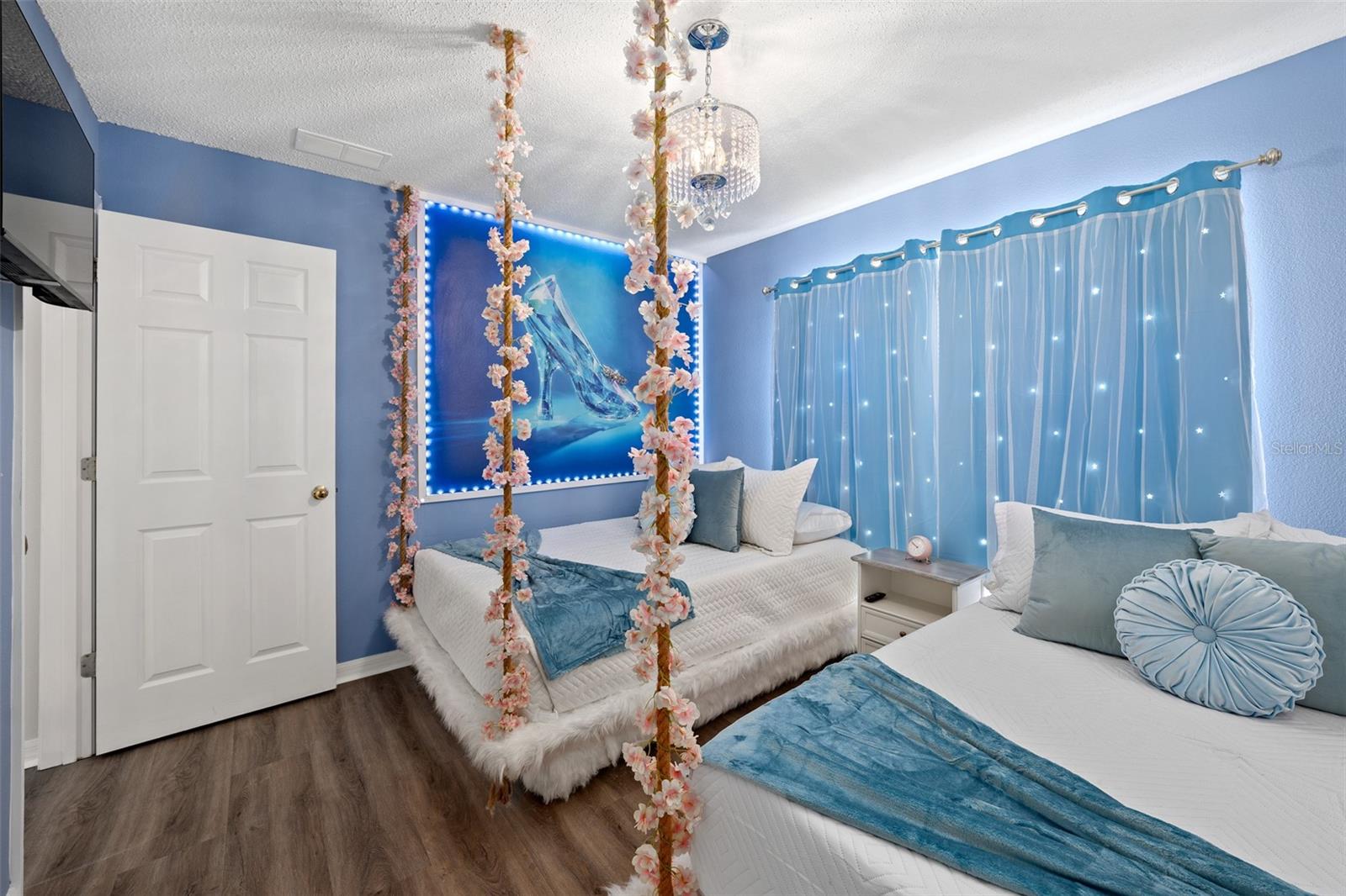 Image 24 of 40 For 8488 Oasis Key Cove