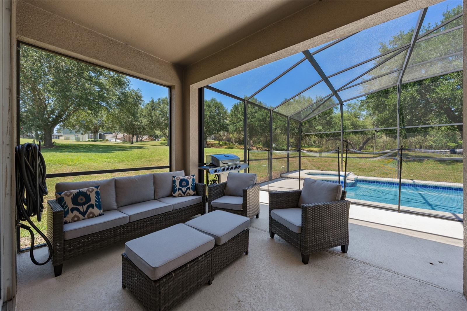 Image 34 of 40 For 8488 Oasis Key Cove