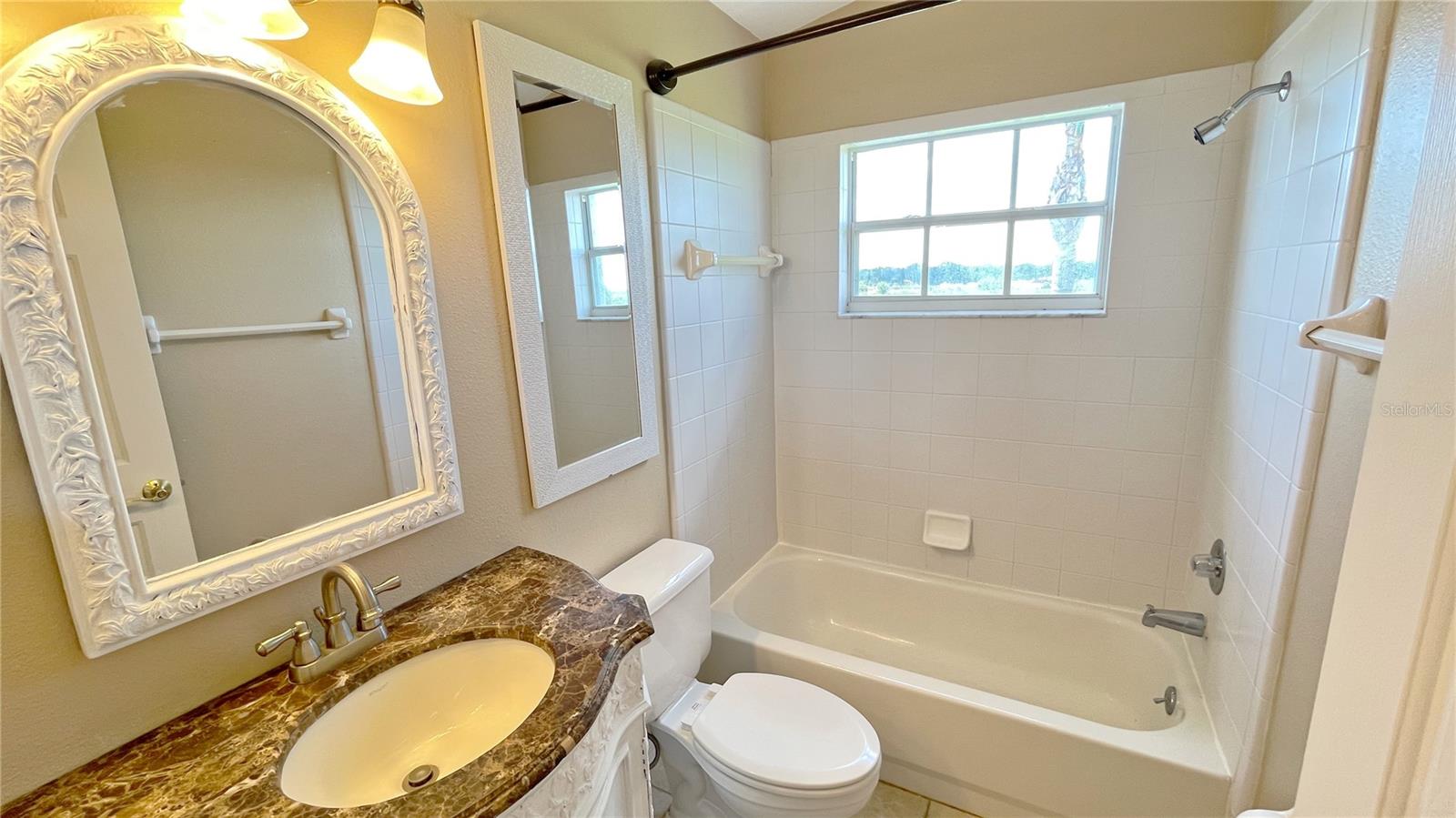 Image 10 of 39 For 427 Eagle Ridge Drive