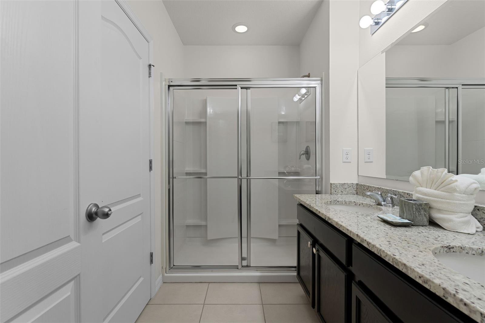 Image 32 of 59 For 6096 Broad Oak Drive