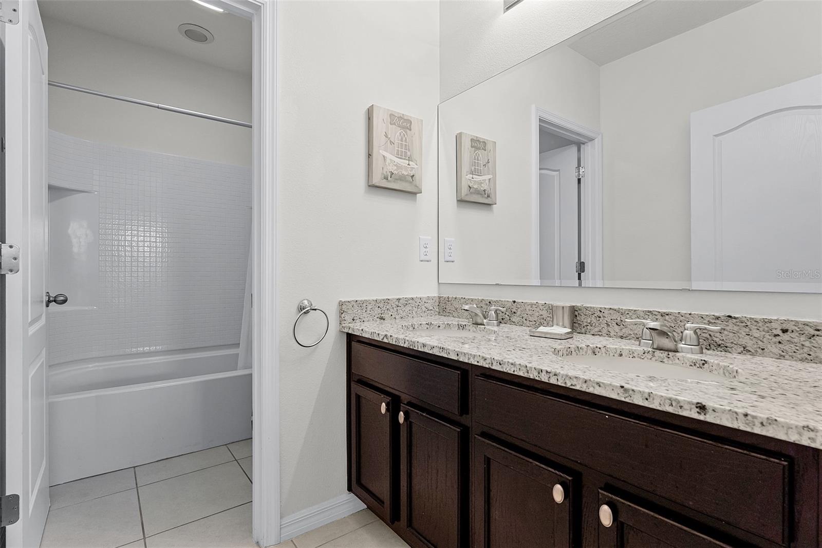 Image 33 of 59 For 6096 Broad Oak Drive