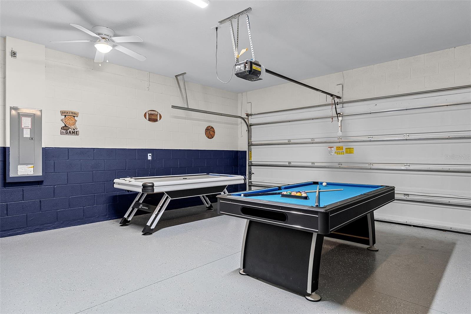 Image 36 of 59 For 6096 Broad Oak Drive